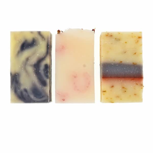TRIO Blütenreigen Geschenkbox Naturseifen – Bild 2